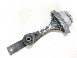 Volkswagen Golf 2001 Engine Mounting and Transmission Mount (Engin #1126475-17