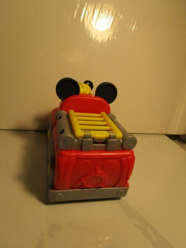 Disney Junior Mickey Mouse Fire Truck Vehicle and Figure- - Imagen 3 de 3