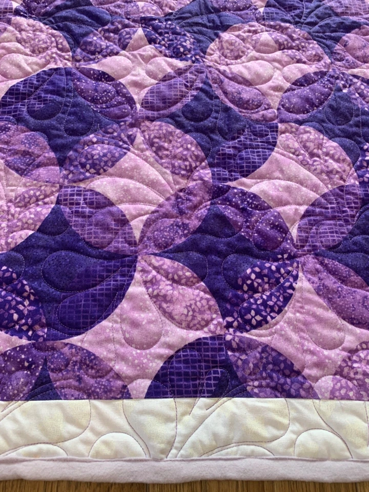 Handmade Cotton Quilt Purple Twin size 76X48" Made in Canada RoadRunner Quilting — 第 4/4 张图片