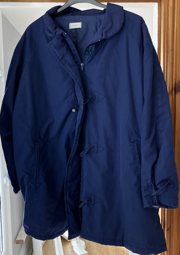 VINTAGE CLASSIC LADIES BLUE COAT LARGE IN SIZE FRONT POCKETS & ZIPPER - Picture 2 of 9