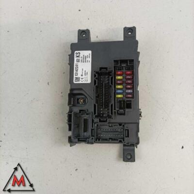 Fuse box module 13142241 28084929 OPEL VIVARO A RESTYLING 2006-2014 used (85108)