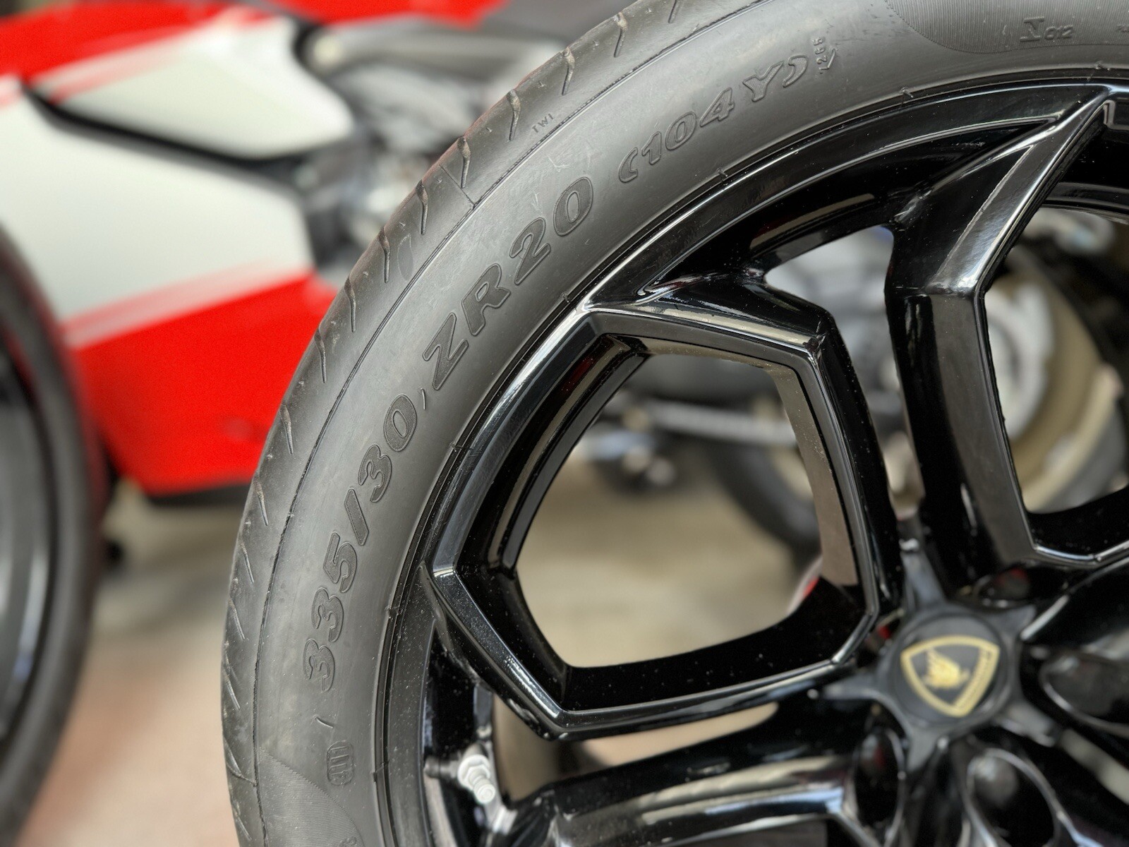 19”- 20”  Lamborghini Aventador Factory OEM Black  *PERFECT*Wheel Rim 470601017N
