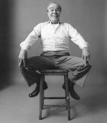 English actor comedian Max Wall posed in England circa 1975 - Old Photo 7