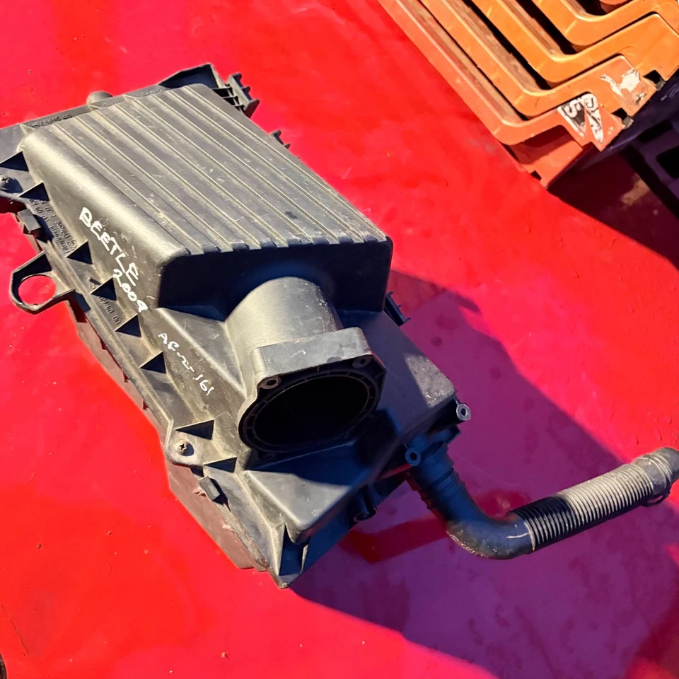 Корпус коробки воздушного фильтра Volkswagen Beetle 2009 - Изображение 4 из 4