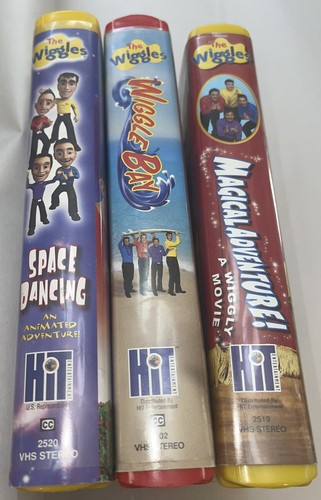 The Wiggles VHS Clamshell Video lot Magical Adventure Space Dancing Wiggle Bay - Picture 3 of 4