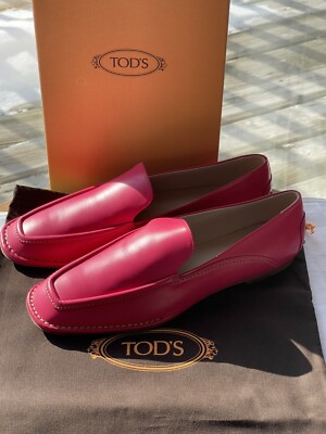 $775 TOD S Women s Bright Fuchsia Pink Leather SquareToe Moccasins EU39B/US8.5M