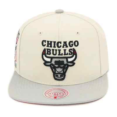 Chicago Bulls Hat Ivory Snapback 30 Years and Running Patch Mitchell & Ness