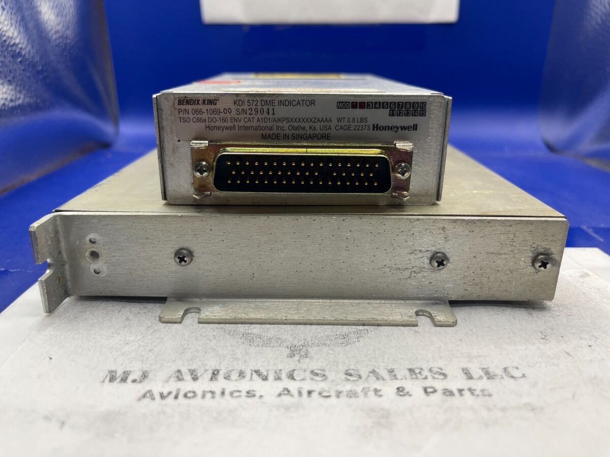 BENDIX/KING KN-63 DME P/N 066-1070-01 WITH KDI 572 WITH FAA BENDIX/KING KN-63 DME P/N 066-1070-01 WITH KDI 572 WITH FAA
