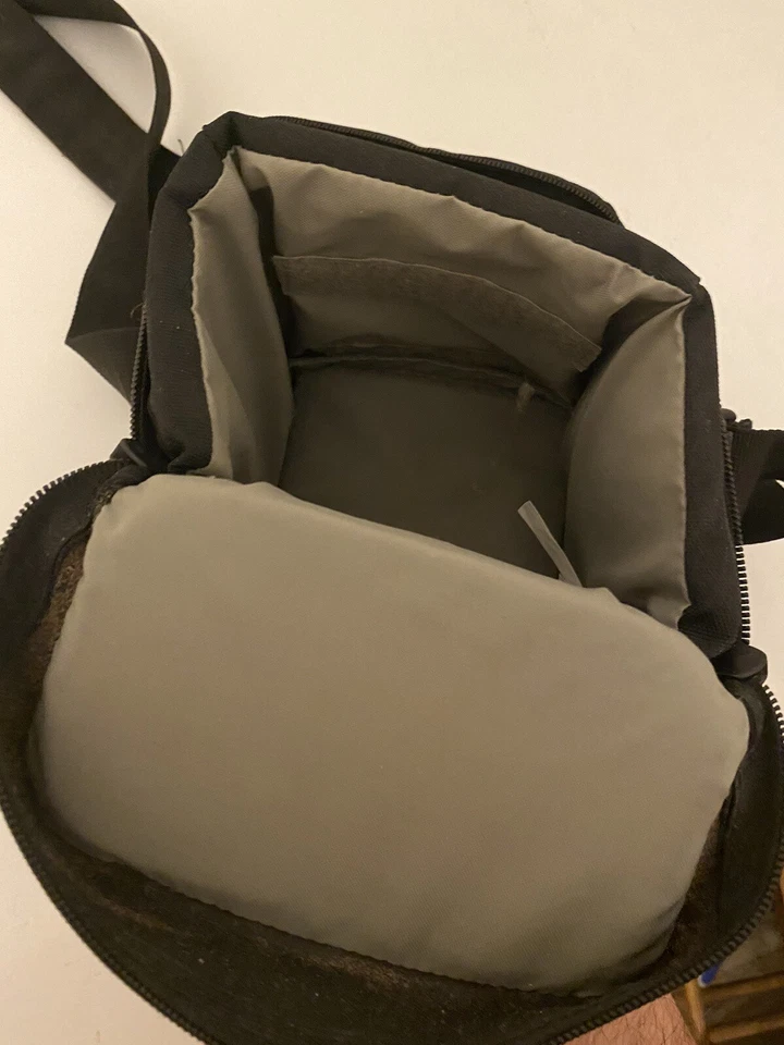 Lowepro Nova Micro AW Black Camera Bag Case with Strap - Image 3 of 3