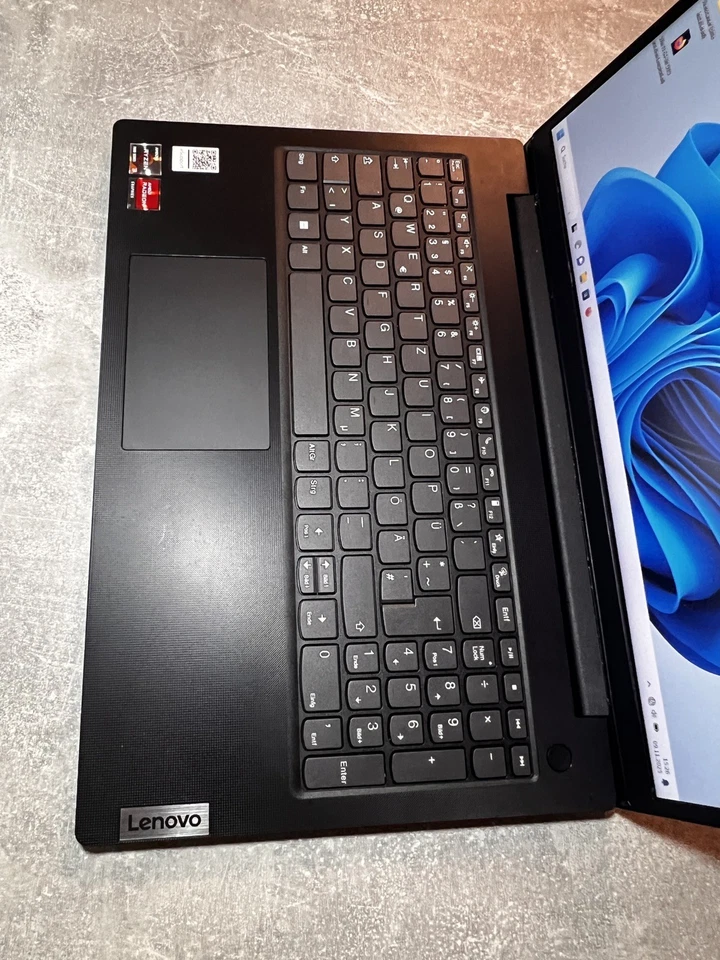 2023 Lenovo IdeaPad 1 Laptop 15,6" AMD Ryzen 3 7320U | 16GB RAM 512GB SSD Win 11 - Bild 3 von 4