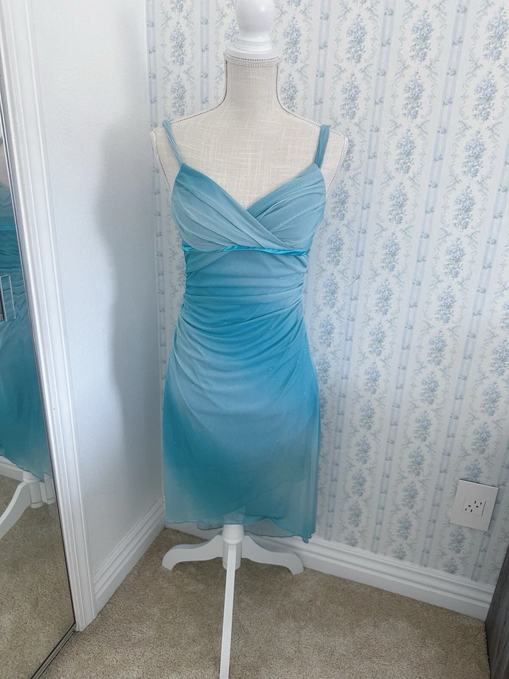 Vestido formal vintage azul hada brillante de Ruby Rox Foto 4 de 4