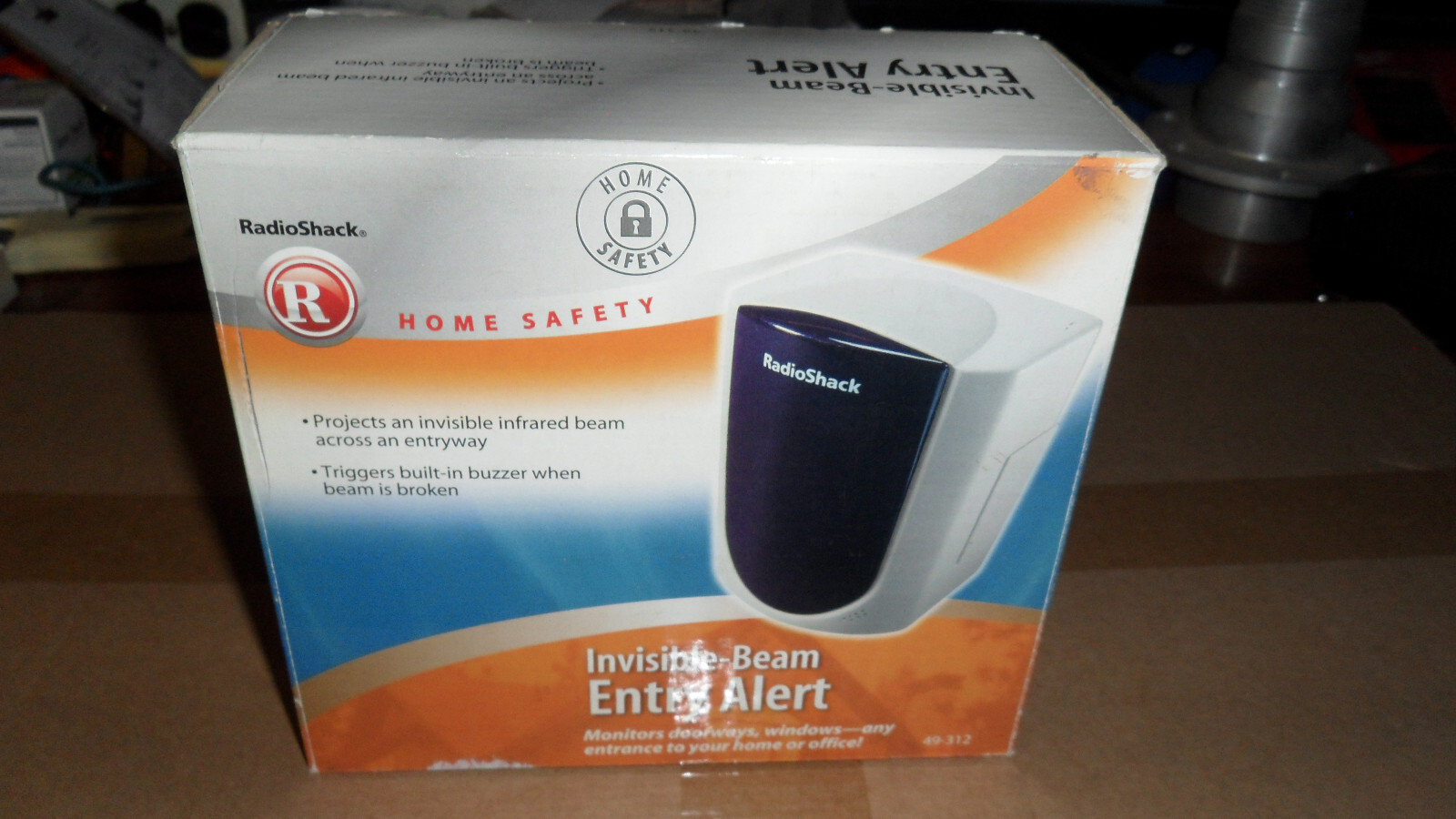 NIB Radio Shack #49-312 Home / Business Invisible-Beam Entry Security Alert