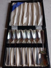 Sheffield Vintage Grapefruit Spoons Set 6 with Sugar Spoon in Box Silver Plated