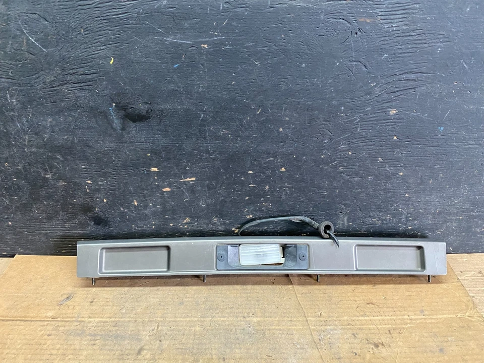 Luces de licencia traseras para Infiniti G20 1999 a 2002 moldeadas Q9802 Foto 4 de 4