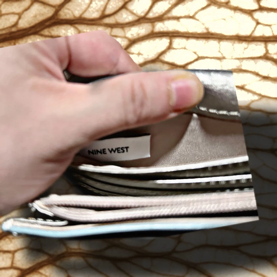 Cartera de cuero azul claro Nine & Company organizadora triple ventana de identificación Foto 4 de 4