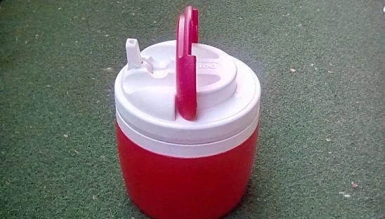 IGLOO ELITE 1 GALLON WATER COOLER JUG THERMOS TWIST OFF TOP HANDLE W/ SPOUT