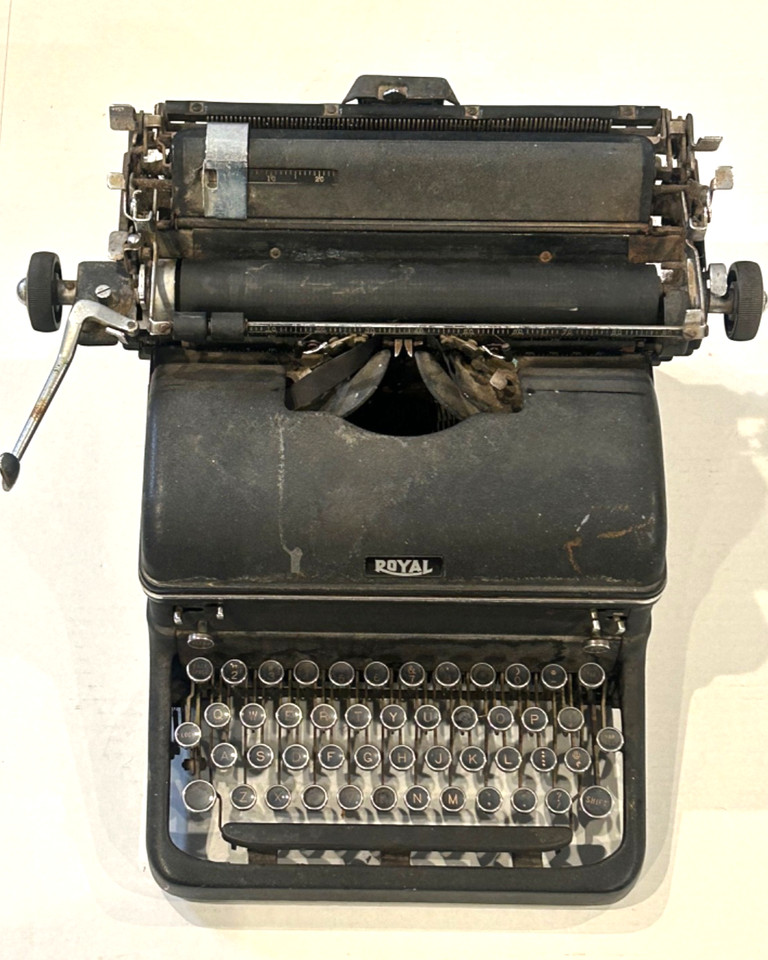 Vintage Royal Manual Desktop Typewriter Black Glass Keys Works Needs Cleaning