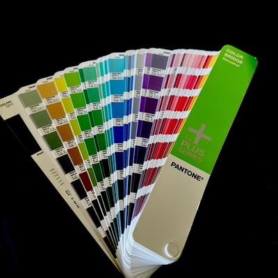 PANTON 色見本THE PLUS SERIESカラーブリッジUncoated s-l400.jpg