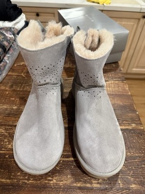 UGG K DAE SUNSHINE PERF, New, Size 10 No Box