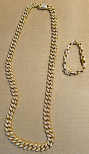 Jewellery kings Saint Morta Premium Miami Cuban Chain 28" And 7" Bracelet - Picture 1 of 12