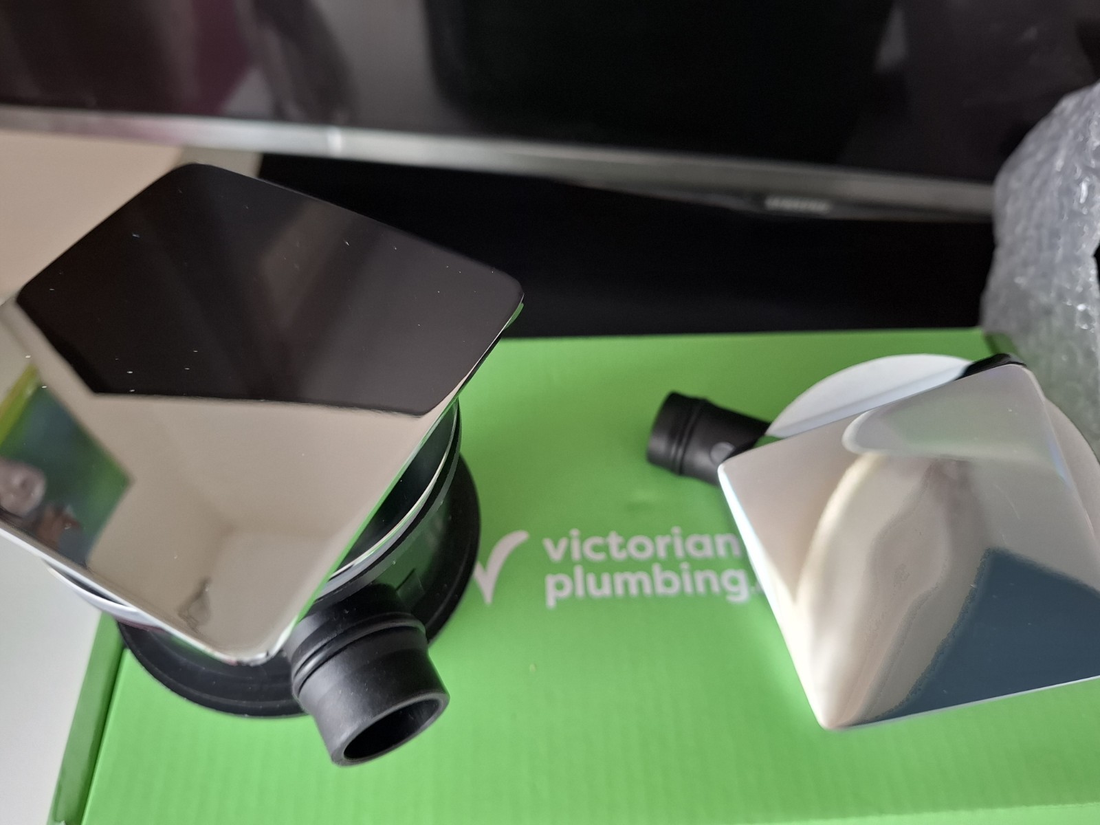 Click Cloack Victorian Plumbing SQBW226 Square Polished Chrome Click Clack Bath ...