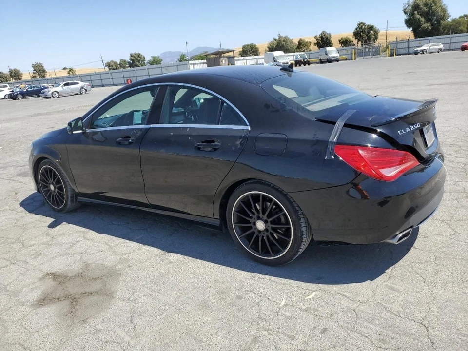 GLOVE BOX 2014 MERCEDES-BENZ CLA250 Foto 3 de 4