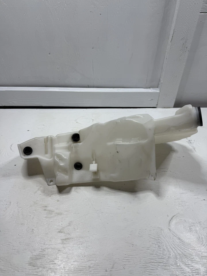 Jaguar XE 2016-2020 depósito de lavadora de parabrisas T2H53661 GX7317B613DB Foto 4 de 4