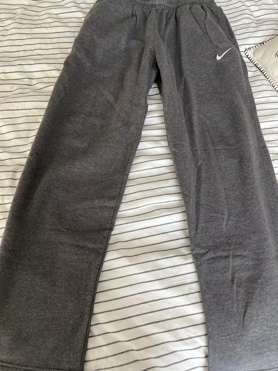 Nike mens medium sweatpants sales