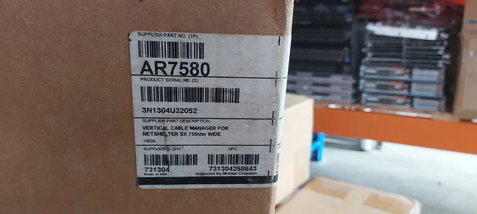 NetShelter APC AR7580 电缆管理器优惠! — 第 2/2 张图片