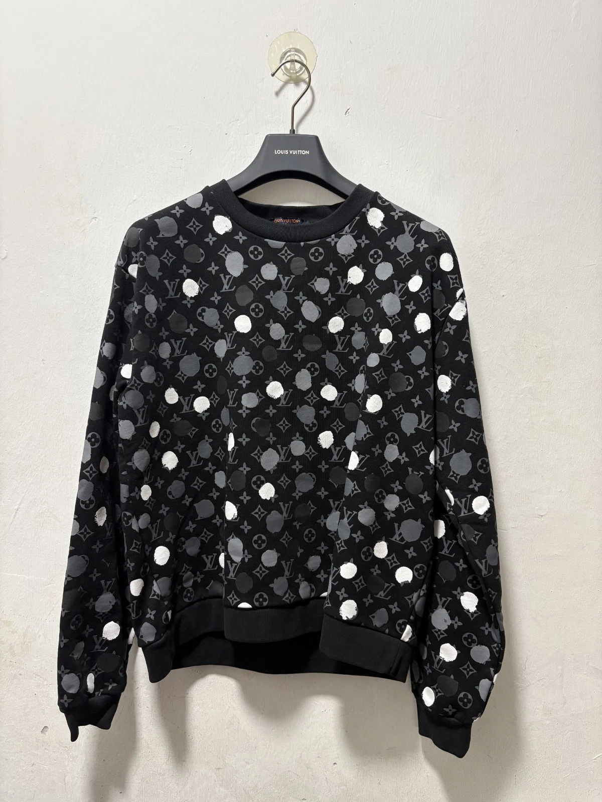 Vuitton — Louis Vuitton LV x Yayoi Kusama Polka Dot + Monogram Sweat Shirt 2023