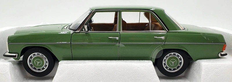 Norev 1/18 Scale Diecast 183774 - Mercedes-Benz 200 1973 - Green - Image 4 of 4