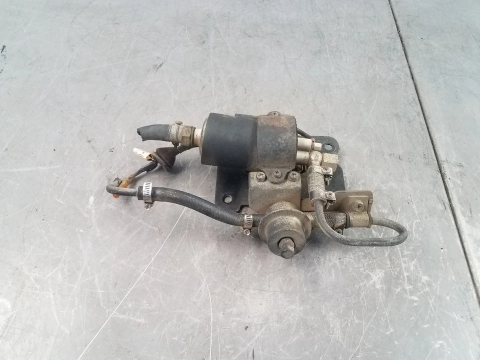 Nissan 280Z 1978 bomba de combustible/amortiguador #8939 Foto 4 de 4