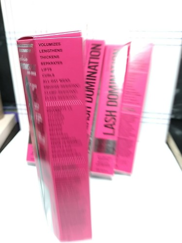 bareMinerals Lash Domination mascara volumizzante NERO INTENSO, 0,37 once full size - Foto 4 di 7