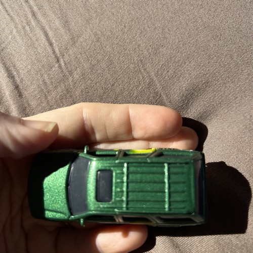 2002 Matchbox Green Lantern Metallic Green Cadillac Escalade 1:68 - Picture 13 of 24