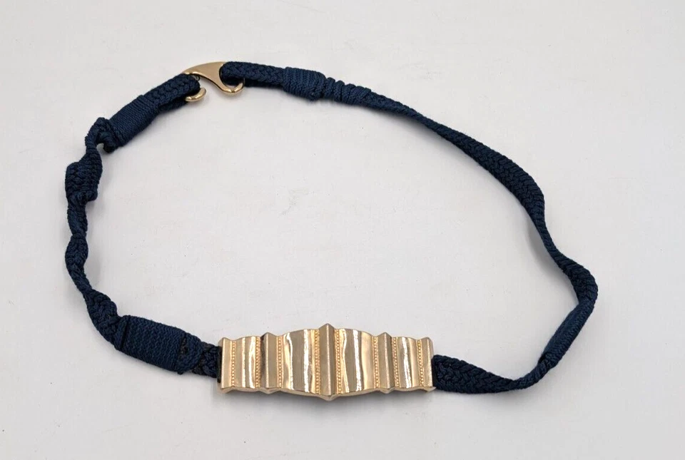 Cinturón de mujer vintage años 80 tono dorado metal azul marino cuerda talla XL/XXL cintura 40 pulgadas Foto 2 de 4