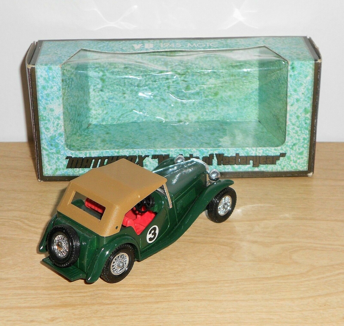 Matchbox MODELS OF YESTERYEAR Y8-4.2 1945 MG 