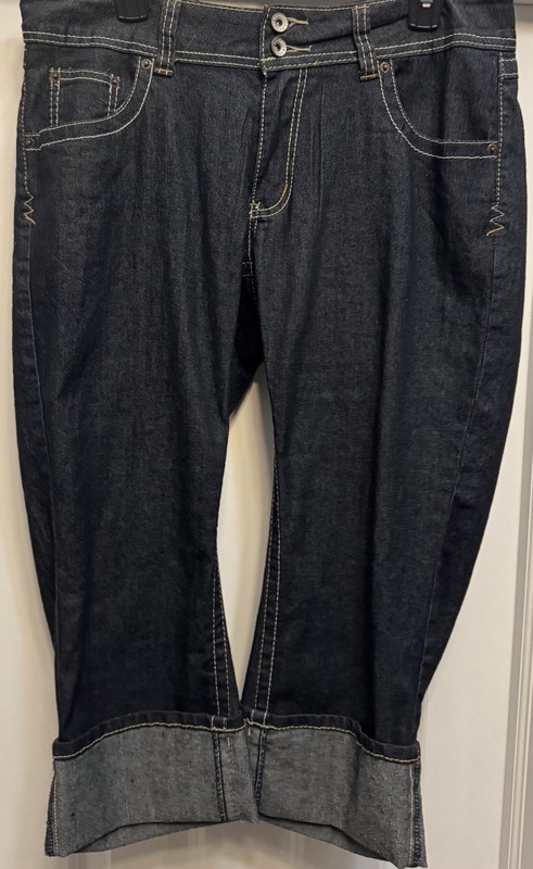 Angels Jeans Women's Dark Blue Denim Cropped Pants Button Pockets Plus