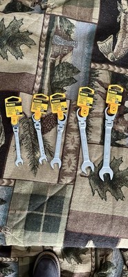 DEWALT FLEX HEAD RATCHETING WRENCHES STANDARD AND METRIC, SET OF EACH