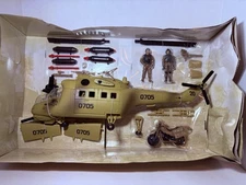 MI-24 HIND ARMORED GUNSHIP HELICOPTER ELITE FORCE BBI BLUE BOX 004336