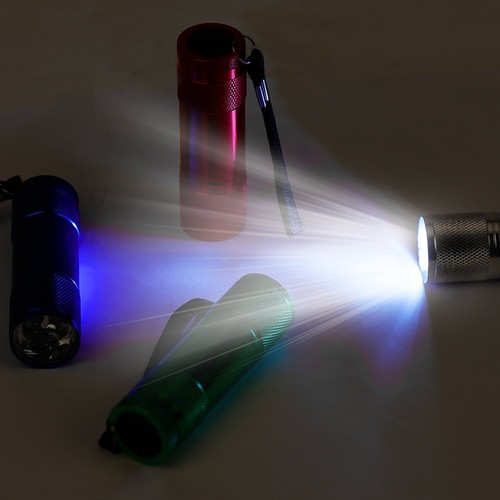 FASTPRO 20-Pack Aluminum 6-LED Flashlights Set with Lanyard and AAA Batteries... - Bild 7 von 9