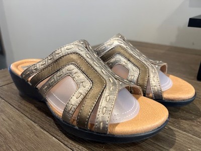 CLARKS Artisan Gold Bronze Metallic Leather Strappy Slide Wedge Sandal Women 8 W