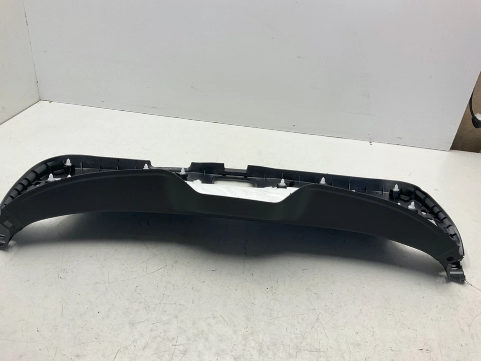 2023-24SUBARU IMPREZA ЗАДНЯЯ ДВЕРЬ НИЖНЯЯ ОТДЕЛКА КРЫШКА OEM - Изображение 4 из 4