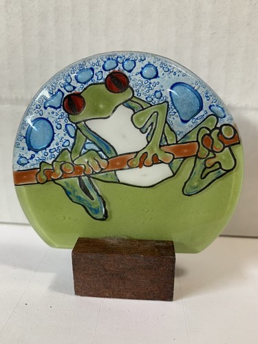 Figura in vetro artistico fuso rana occhi rossi cattura sole fatto a mano supporto in legno - Foto 2 di 4