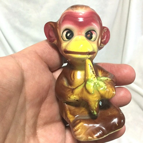VINTAGE MONKEY WITH BANANA SALT & PEPPER SHAKERS - MADE IN JAPAN - Picture 3 of 10
