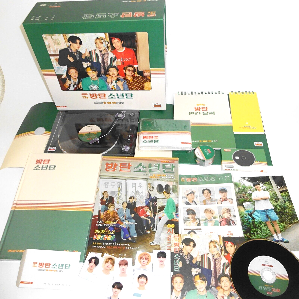 BTS 2021 SEASON'S GREETINGS【DVD】【未使用】ZOOM UAC-232
