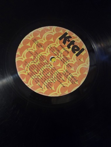 Looney Tunes K-Tel 24 Greatest Stars and Tunes Vinyl Record LP 1976 NU9140 - Picture 7 of 7