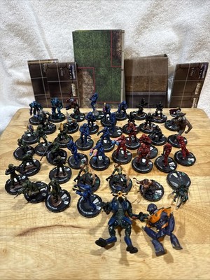 Lot of 40+ Halo ActionClix Miniatures w/ Maps 2007 Wizkids Action Clix Figures