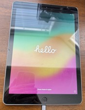 Apple iPad, 6th Gen, 9.7in 128GB