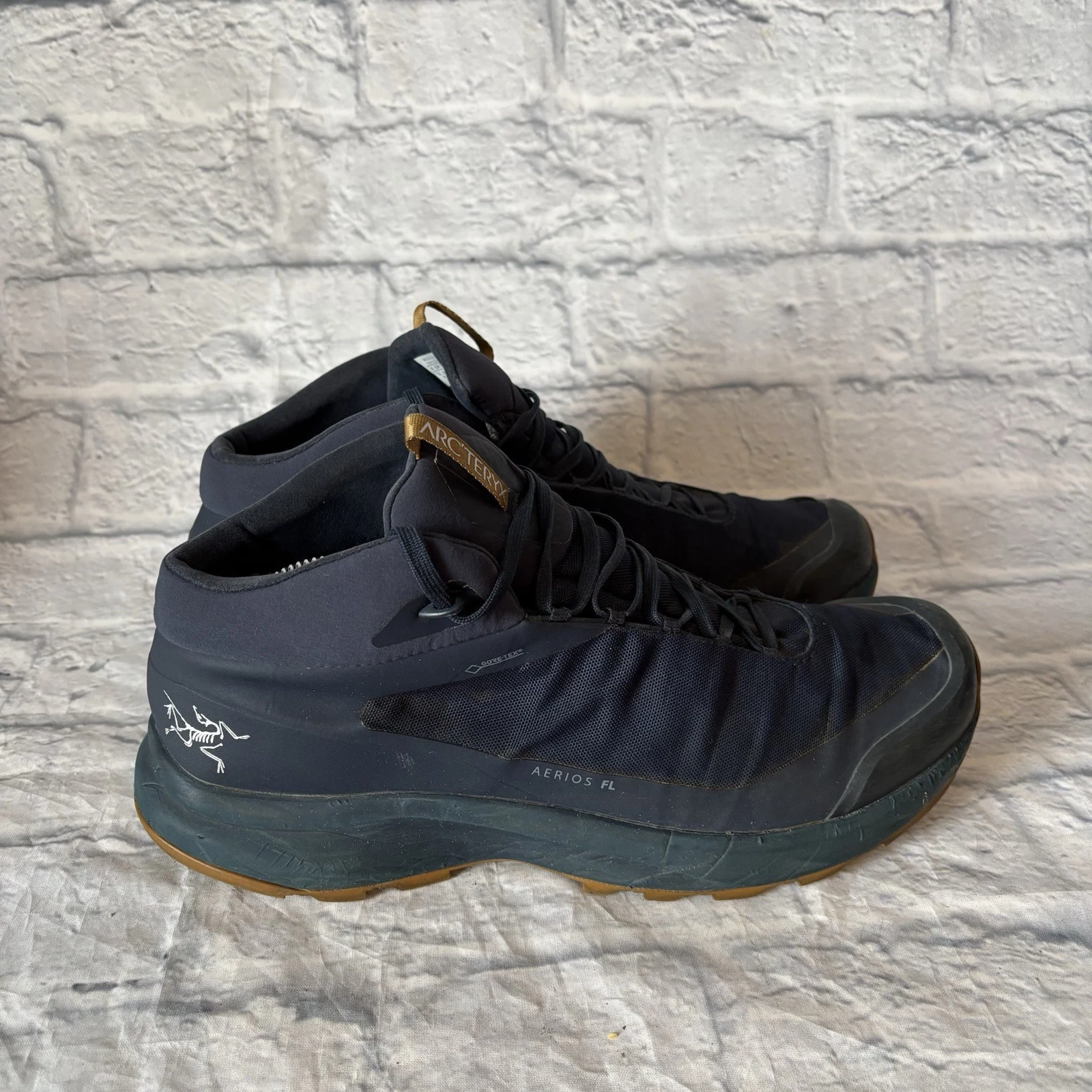 arcteryx hiking aerios fl mid gtx gore-tex breathable shoes