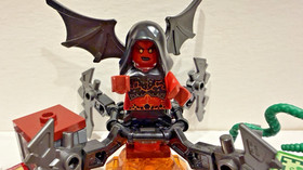 LEGO NEXO KNIGHTS: Ultimate Lavaria (70335)  nex030 mini figure